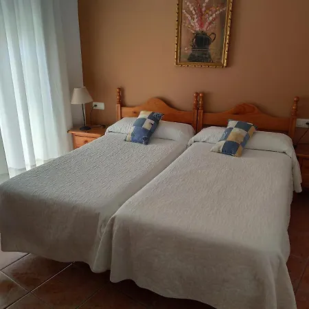 Ana - Adults Recommended 3*