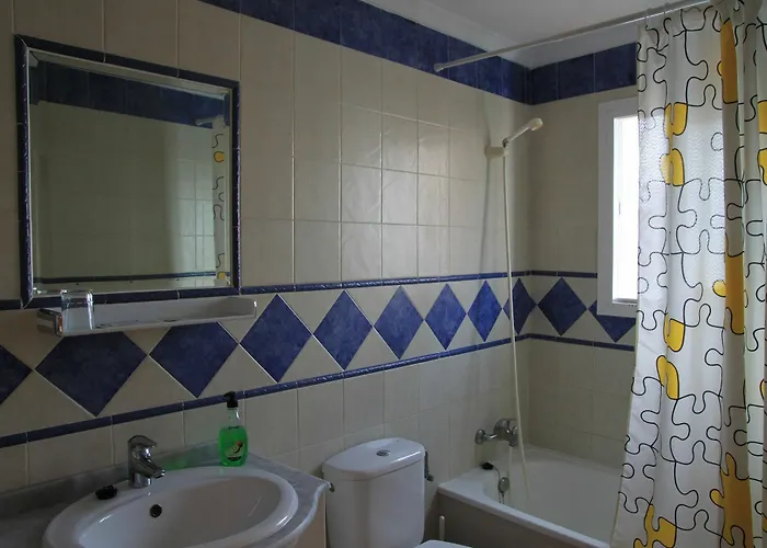 Ana - Adults Recommended Pensión 3*