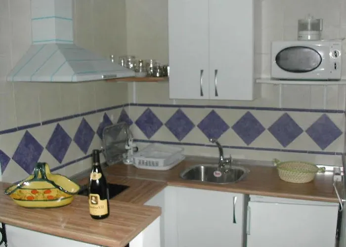 Ana - Adults Recommended 3*