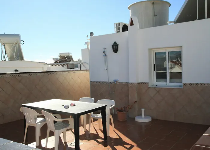 Ana - Adults Recommended בית הארחה